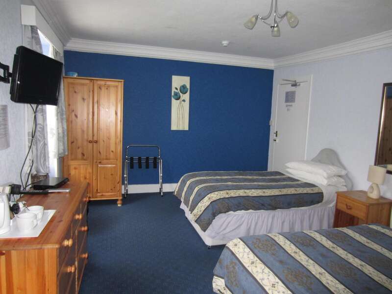 Twin/Double Ensuite Room (inc. Breakfast)