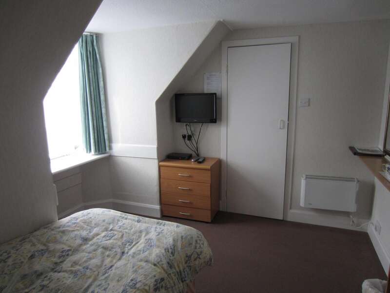 Single Ensuite Room (inc. Breakfast)